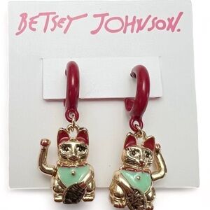 BETSEY JOHNSON Ceramic & Gold Lucky Happy Asian Cat Kitty Drop Earrings NEW NWT